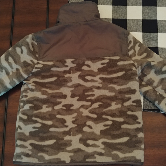 OshKosh full zip reversible jacket. - Picture 7 of 8